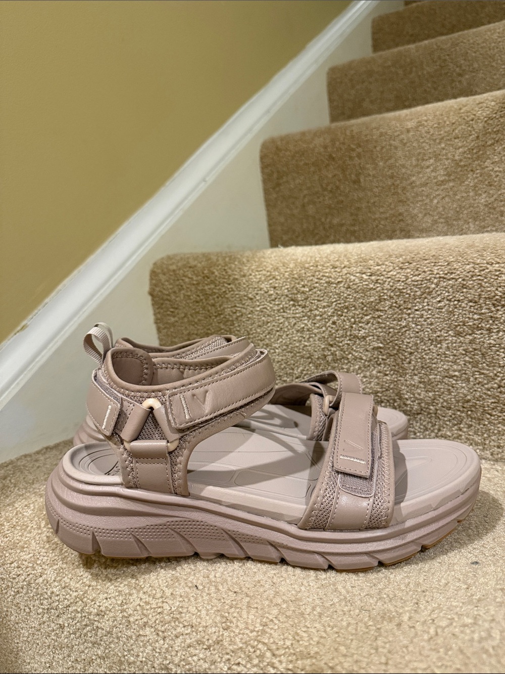 Vionic Walk Max Wanderer Walking Sandals
